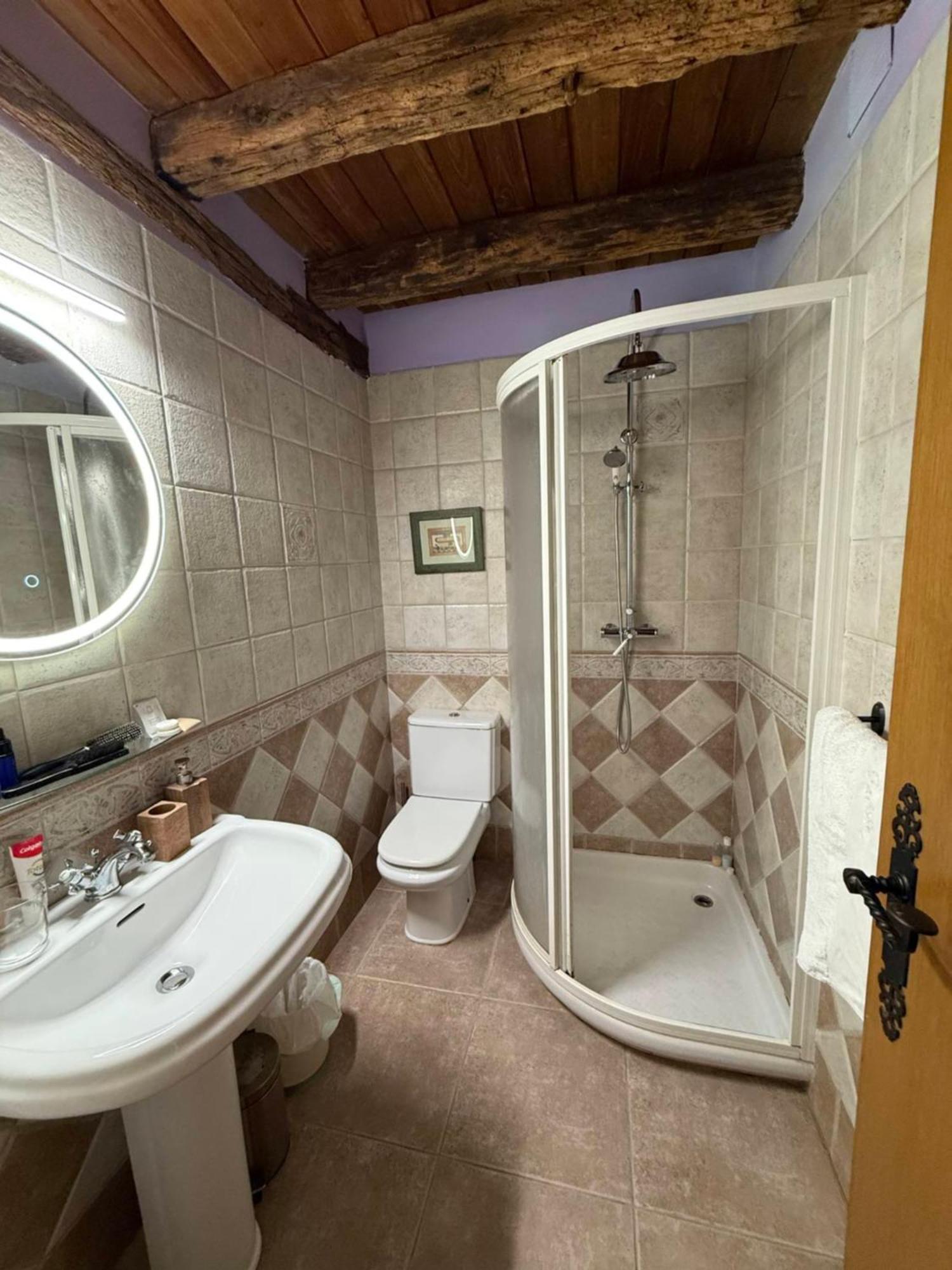 Casa Peluaga Guest House โอยาร์ทชุน ภายนอก รูปภาพ